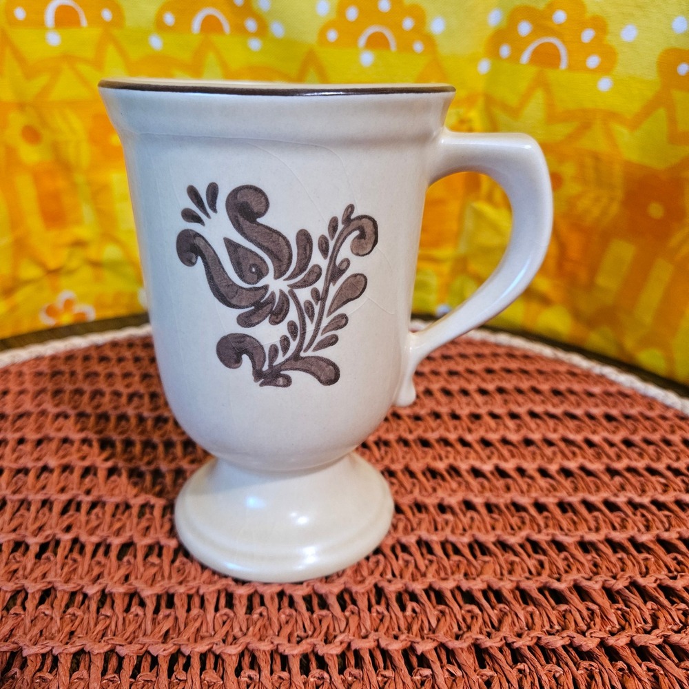 Vintage Pfaltzgraff Village Footed Pedestal Mug 5"